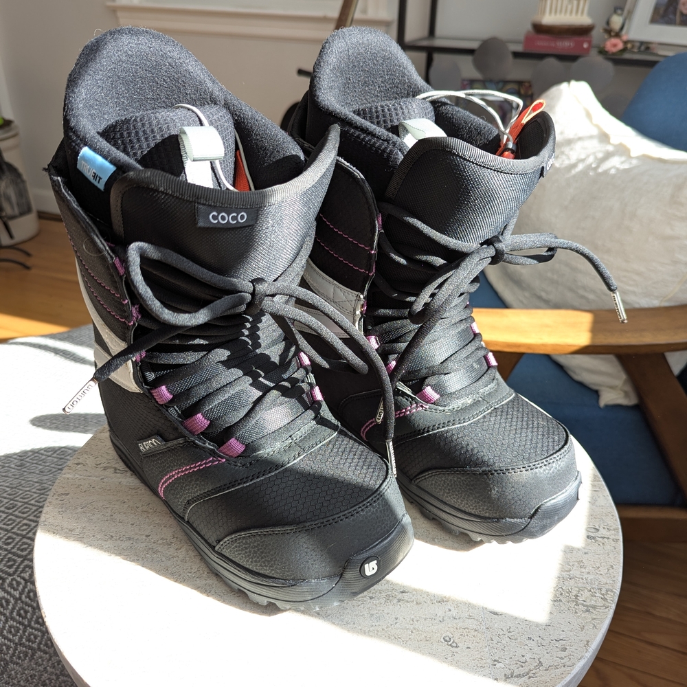 Women's Black and Purple Snow Boots